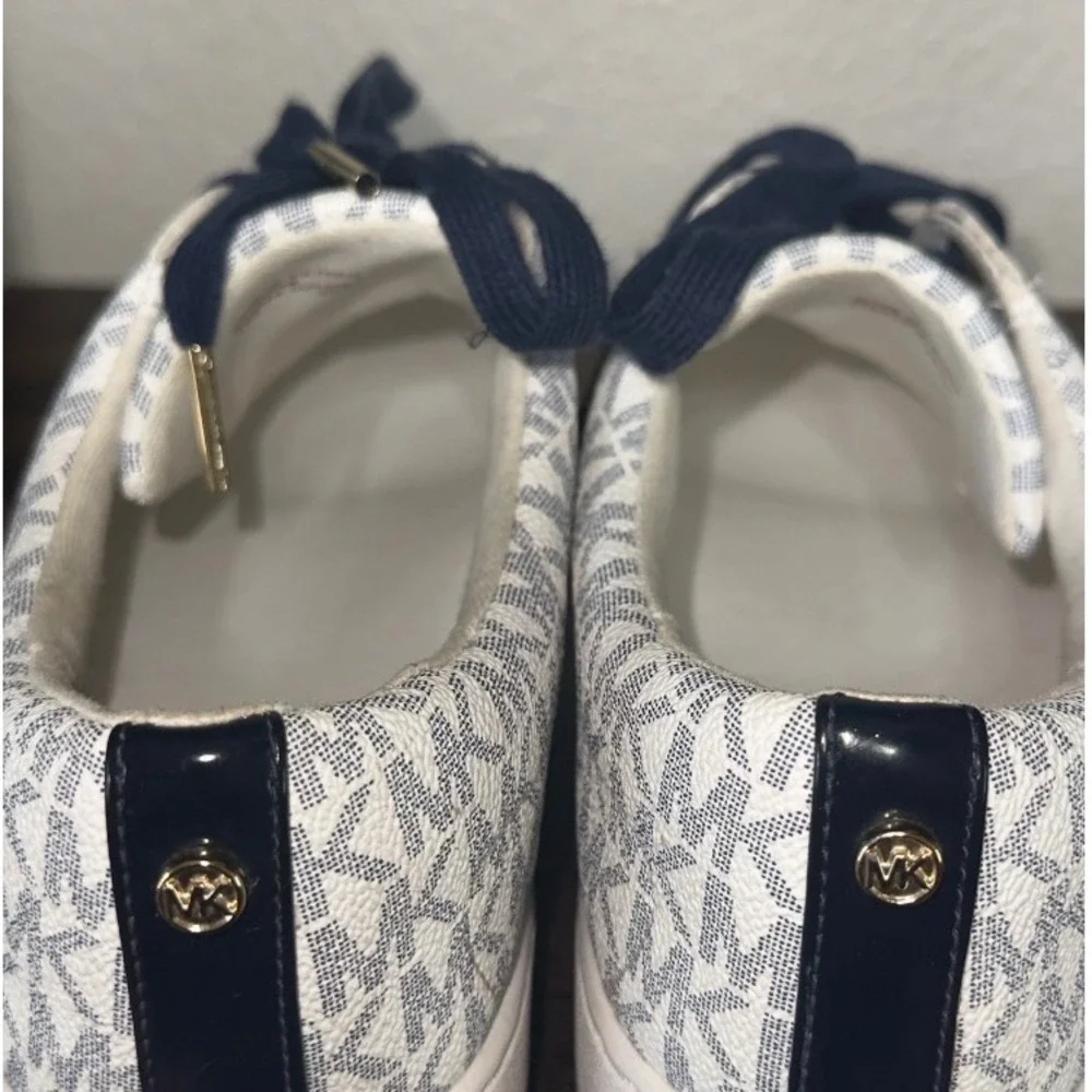 Michael‎ Kors Women's MK Signature Logo Low Top Sneakers White Navy Size 9.5